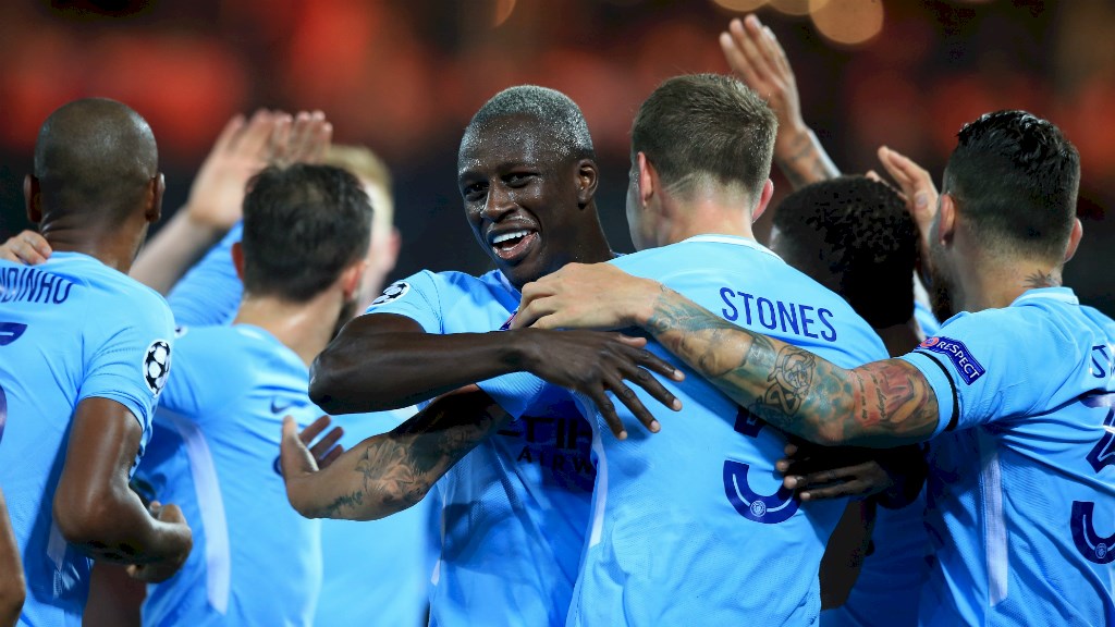 Mendy và Stones là hai sự thiếu vắng đáng tiếc.