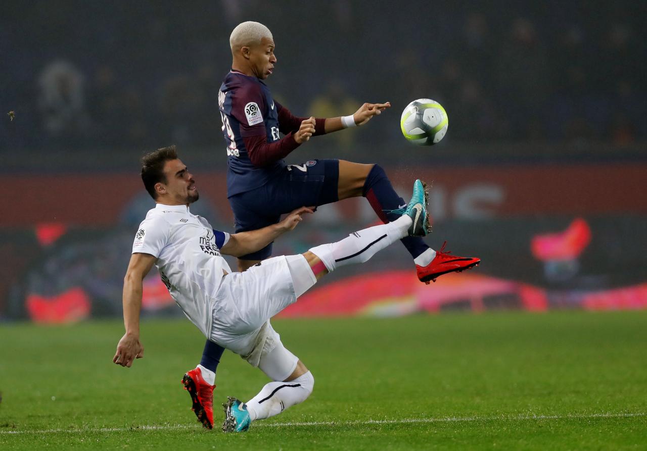 Cựu sao Monaco liên tục làm khổ hàng thủ Caen bằng những pha xử lý tốc độ và đầy kĩ thuật.