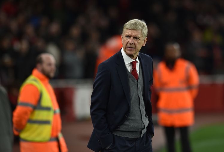 HLV Wenger đã truyền động lực được tới học trò.