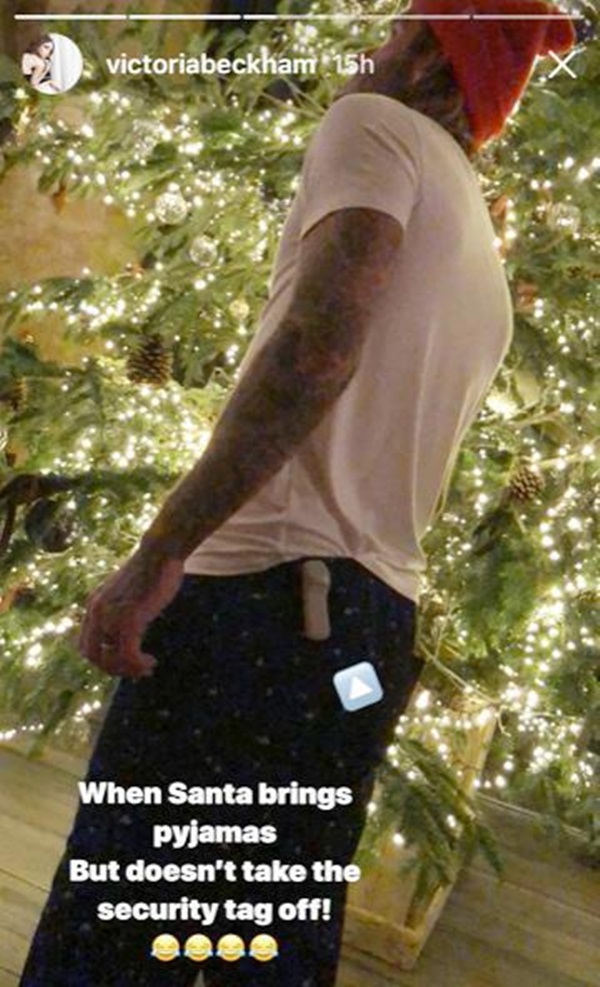 Cô vợ Victoria Beckham đã chia sẽ ảnh chồng mình mặc chiếc quần ngủ còn dính cả tag chưa kịp tháo ra đầy hài hước.