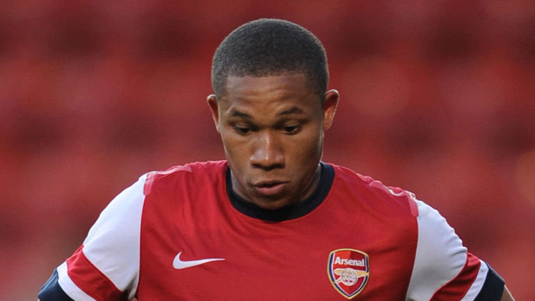 3. Wellington Silva - Silva gia nhập Arsenal khi chỉ mới 17 tuổi và có tương lai đầy hứa hẹn. Tuy nhiên, cầu thủ này không có giấy phép lao động và phải bị đem cho mượn sang TBN trong 5 mùa giải. Silva mãi không thể chen chân vào đội hình Arsenal vì thiếu đẳng cấp.
