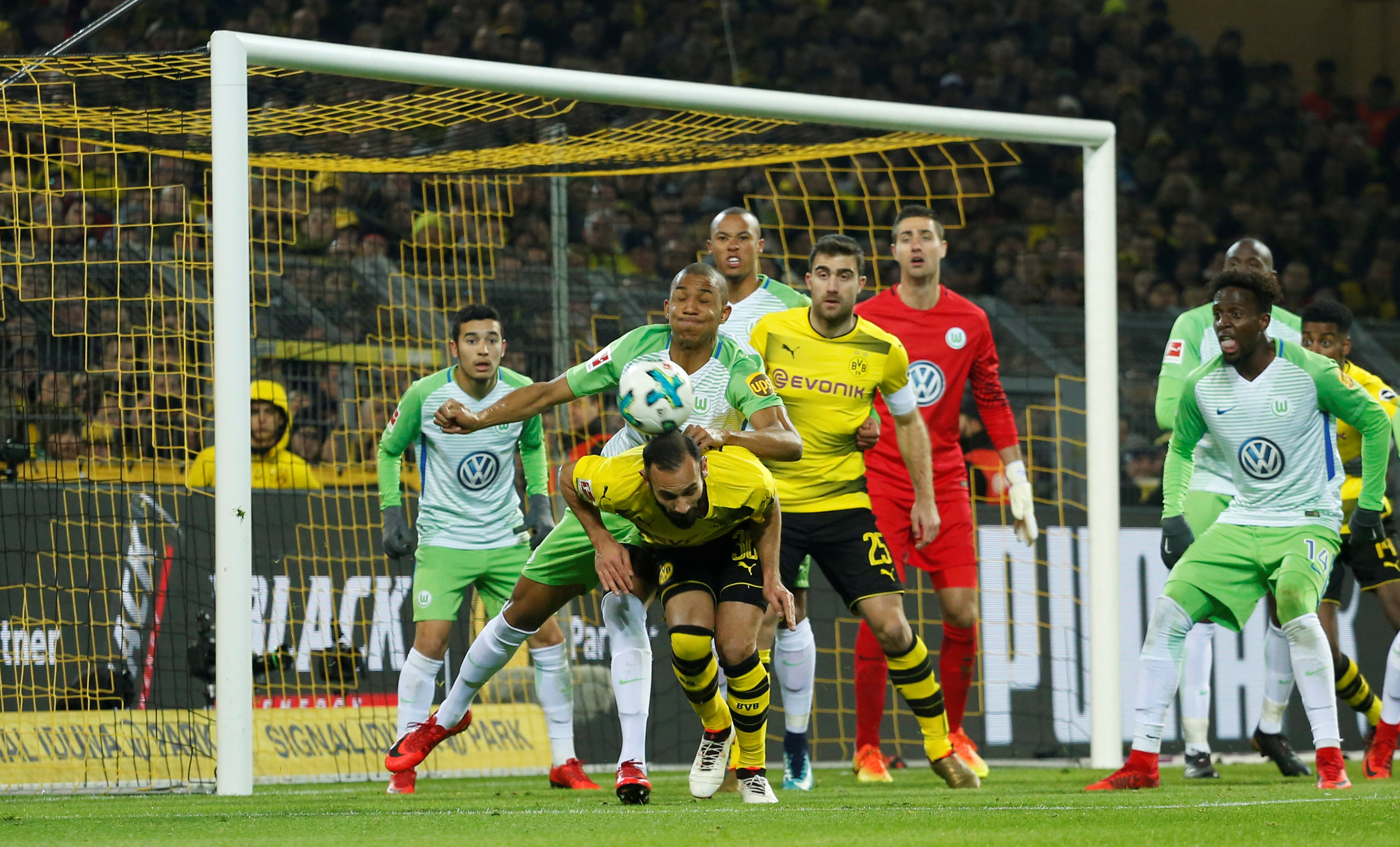 Dortmund 0-0 Wolfsburg - Bóng Đá