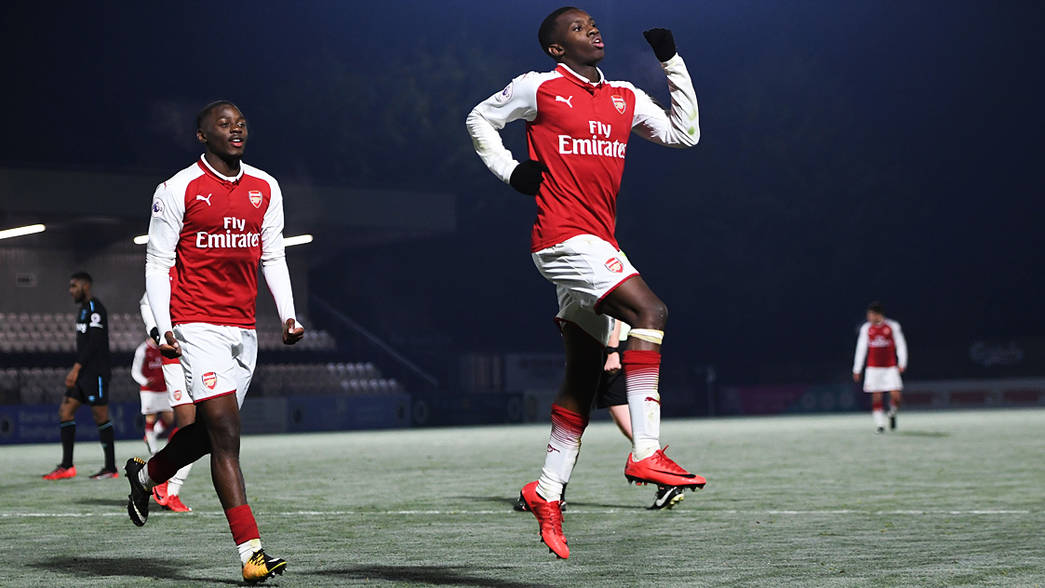 Nketiah không chỉ bùng nổ tại Arsenal mà khi lên U19 Anh, chân sút này cũng để lại dấu ấn đậm nét. Cách đây một tháng, Nketiah và đồng đội tại U23 Arsenal có thắng lợi 3-0 trước U23 West Ham.