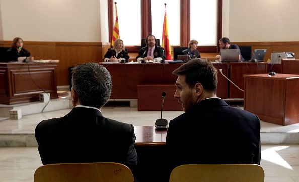 Tại phiên tòa, Lionel Messi khẳng định giao quyền điều hành công ty cho ông Jorge Horacio Messi, nên không vô can trong vụ bị cáo buộc trốn thuế. Ảnh: Internet.