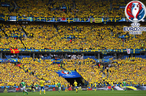 Sắc vàng rực rỡ của CĐV Thụy Điển. Ảnh: Internet.