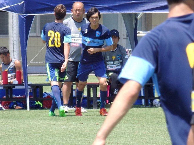 Tuấn Anh vào sân ở giữa hiệp 2 trận đấu giao hữu Yokohama FC vs JEF United Chiba. Ảnh: Yokohama FC.
