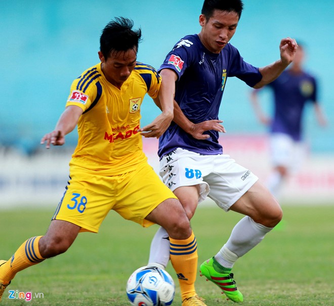 Đỗ Hùng Dũng (88) là cầu thủ còn lại ghi bàn ấn định chiến thắng 3-1 chung cuộc cho Hà Nội T&T. Đội bóng thủ đô giành quyền vào bán kết gặp Quảng Nam (đội thắng Hải Phòng với tổng tỷ số 4-1 ở tứ kết Cúp Quốc gia).