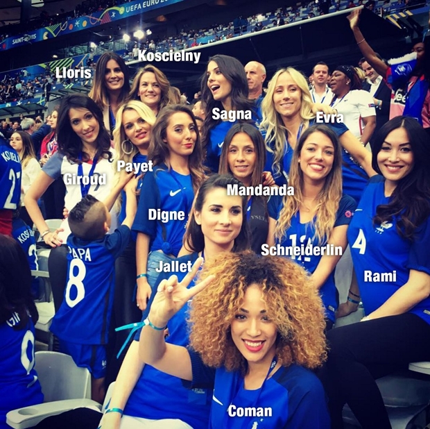 Vợ và bạn gái của nhiều tuyển thủ Pháp hội tụ trong bức hình được chụp tại EURO năm nay. Một tập thể đông đảo đi cổ vũ cho người thương không phải là điều có thể thấy thường xuyên. Ảnh: Internet.