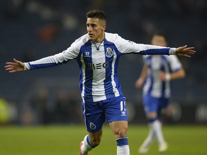Tottenham Hotspur: Cristian Tello. Với hai sự bổ sung chất lượng Vincent Janssen (tiền đạo) và Victor Wanyama (tiền vệ trụ), Tottenham Hotspur tiếp tục sẽ là đội bóng khó chịu với các đại gia mùa tới. Tuy nhiên họ sẽ cần thêm một cầu thủ chạy cánh chất lượng nữa. Ảnh: Internet.