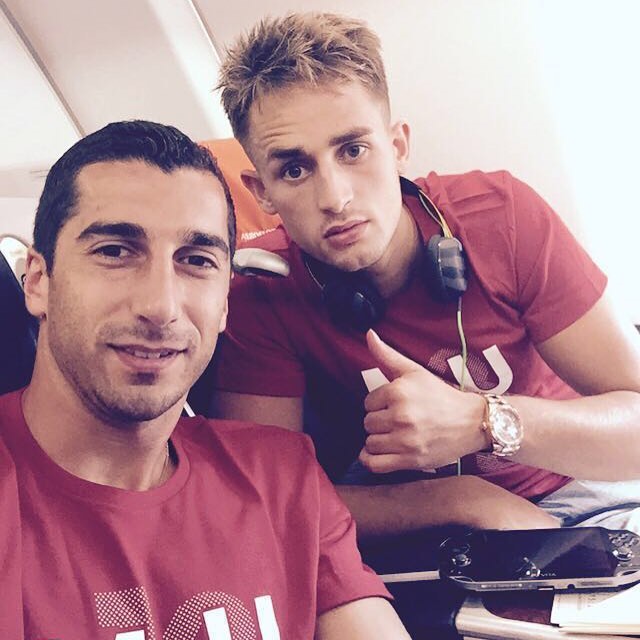 Henrikh Mkhitaryan và Adnan Januzaj cũng có mặt trong chuyến du đấu này. Ảnh: Instagram.