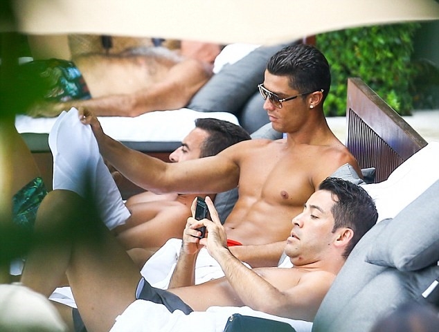 Hiện tại, chưa rõ khi nào Ronaldo mới có thể trở lại thi đấu. Anh vẫn đang trong quá trình điều trị chấn thương gối. Ảnh: Internet.