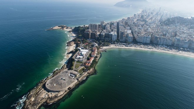 Fort Copacabana, nơi sẽ chứng kiến tấm huy chương vàng đầu tiên của môn đua xe đạp dành cho nam xuất hiện. Ảnh: Internet.