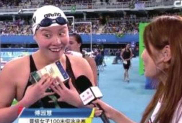 Sáng nay, Fu Yuanhui bước vào vòng chung kết nội dung 100m bơi ngửa. Nữ VĐV người Trung Quốc đã thi đấu rất nỗ lực và giành huy chương đồng với thành tích 58,76 giây. Ảnh: Internet.