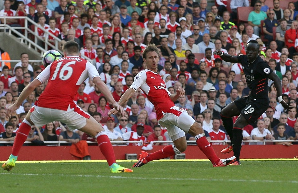 Trước khi Sadio Mane nâng tỷ số lên thành 4-1 cho các vị khách Liverpool. Ảnh: Internet.