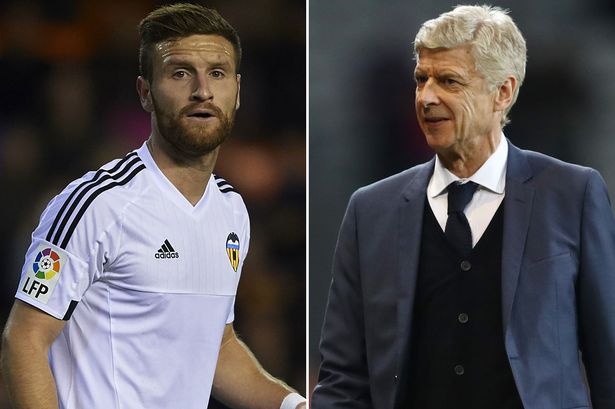 HLV Arsene Wenger rất kết Shkodran Mustafi của Valencia. Ảnh: Internet.