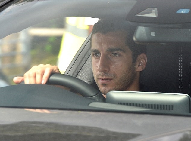 Henrikh Mkhitaryan người được cho là đang dính một chấn thương và nhiều khả năng sẽ bỏ lỡ trận derby thành Manchester vào cuối tuần này. Ảnh: Internet.