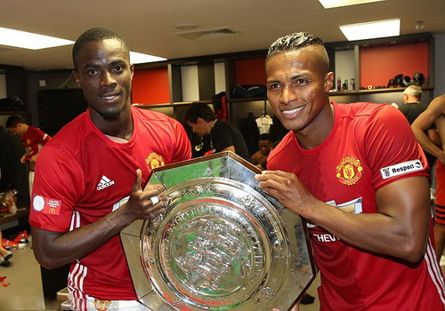 Community Shield là danh hiệu đầu tiên cấp CLB của Eric Bailly. Ảnh: Internet.