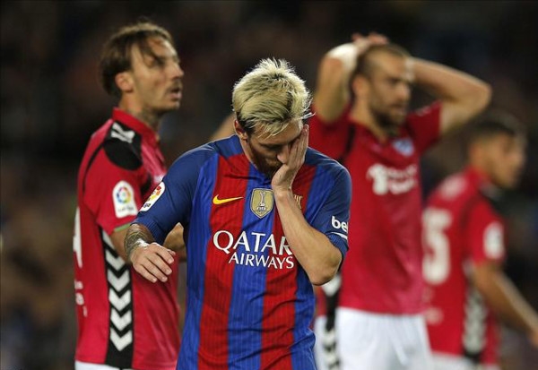 Barca tự bắn vào chân mình. Ảnh: Internet.