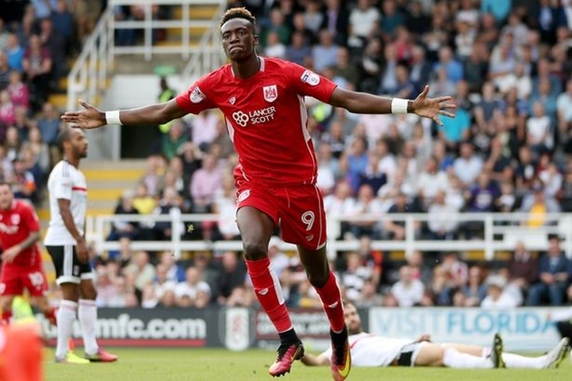 6. Tammy Abraham (Anh- Chelsea): Rời học viện bóng đá của Chelsea để đầu quân cho Bristol City theo dạng cho mượn, tiền đạo 19 tuổi ngay lập tức tỏa sáng với 11 bàn thắng chỉ sau 14 trận tại Championship. Ảnh: Internet.