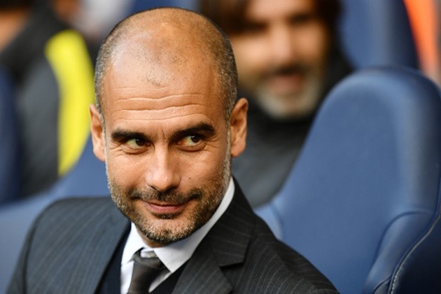 2. Pep Guardiola: Pep Guardiola đã chấp nhận lời thách thức từ Premier League sau khi chính thức trở thành HLV trưởng của CLB Manchester City. Nghệ thuật "tiki taka" đã làm nức lòng người hâm mộ tại Barcelona nay đã cập bến nước Anh mặc dù đã được thay đổi khá nhiều. Pep Guardiola nổi tiếng với bộ óc chiến thuật thiên tài từ khi còn là một cầu thủ chuyên nghiệp, hiện tại ông là một vị "giáo sư" đích thực và có tầm ảnh rất lớn đến làng túc cầu thế giới. Ảnh: Internet.