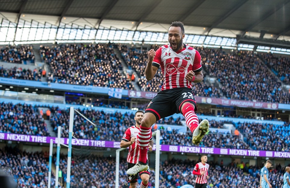 1-0 cho Southampton và niềm vui của chàng tiền vệ 22 tuổi bên phía đội khách. Ảnh: Internet.