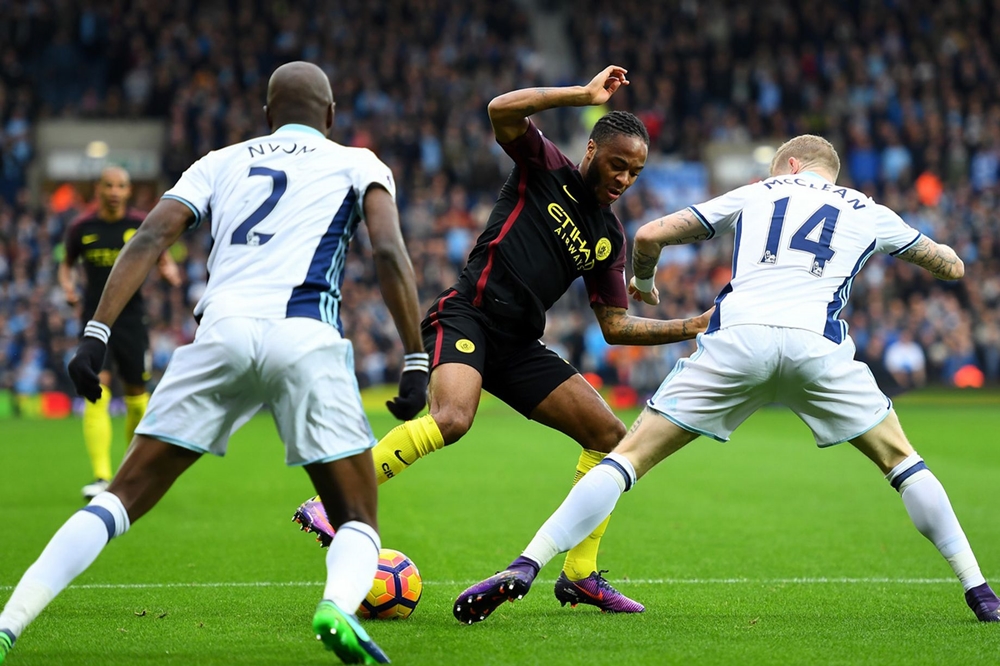 Dù phải thi đấu trên sân Hawthorns của West Brom, nhưng chính Manchester City mới là đội nắm giữ thế trận. Ảnh: Internet.