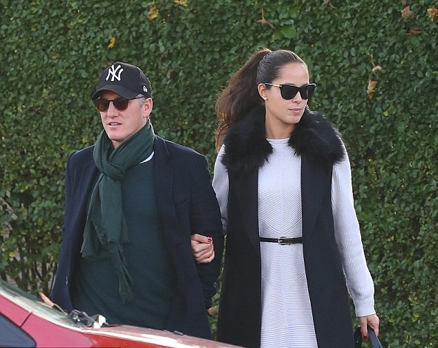 Schweinsteiger và bà xã xinh đẹp Ana Ivanovic. Ảnh: Internet.