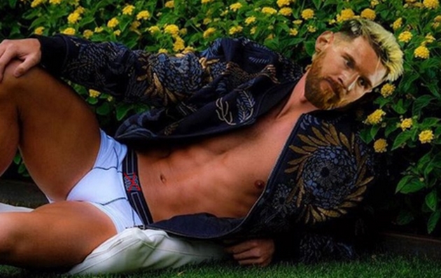 Một người hâm mộ ghép mặt Messi vào ảnh Ronaldo. Ảnh: Internet.