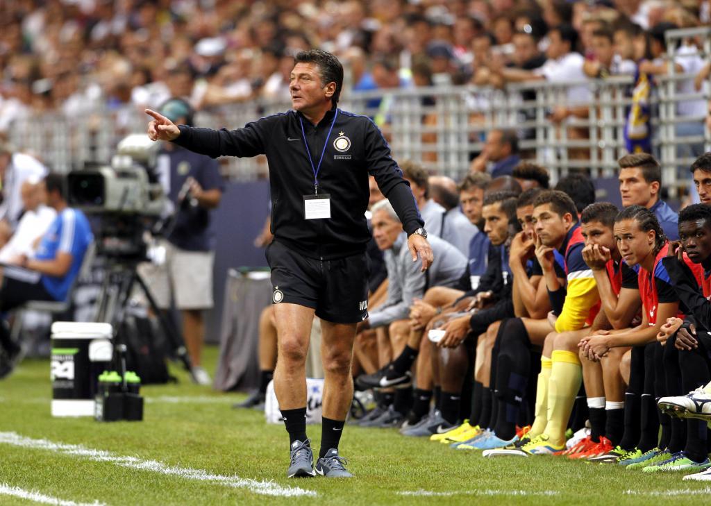 6. Walter Mazzarri (2013-2014/58 trận): Sau khi có những thành công nhất định cùng Napoli, Mazzarri được kỳ vọng đem đến nhiều sự lạc quan cho Inter Milan. Sau một mùa giải đầu tiên tương đối ổn với vị trí thứ năm ở Serie A, HLV người Ý được gia hạn hợp đồng vào mùa hè năm 2014. Thế nhưng những kết quả tồi tệ ở mùa giải kế tiếp đã khiến ông bị sa thải ngày 14/11/2014. Ảnh: Internet.