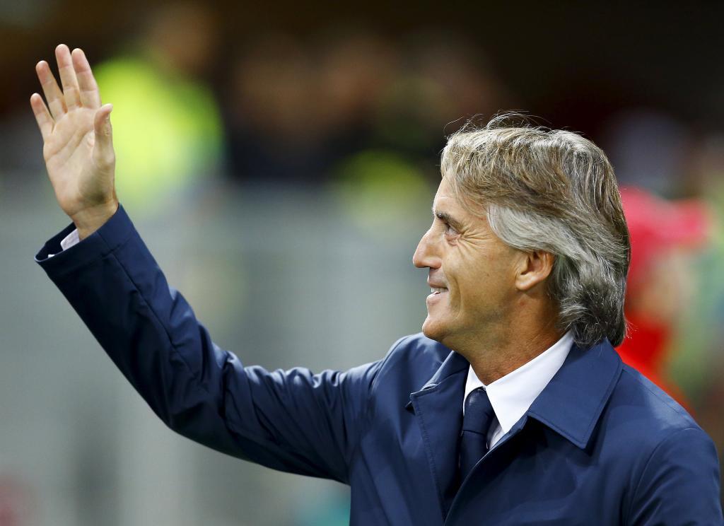 7. Roberto Mancini (2014-2016/77 trận): Mancini trở lại dẫn dắt Inter Milan vào ngày 14/11/2014. Thế nhưng nhà cầm quân người Ý đã không thể đáp ứng kỳ vọng của người hâm mộ lẫn ban lãnh đạo sau gần hai mùa giải tại vị. Nhà cầm quân 51 tuổi ra đi không kèn không trống ngày 8 tháng 8 năm 2016. Ảnh: Internet.
