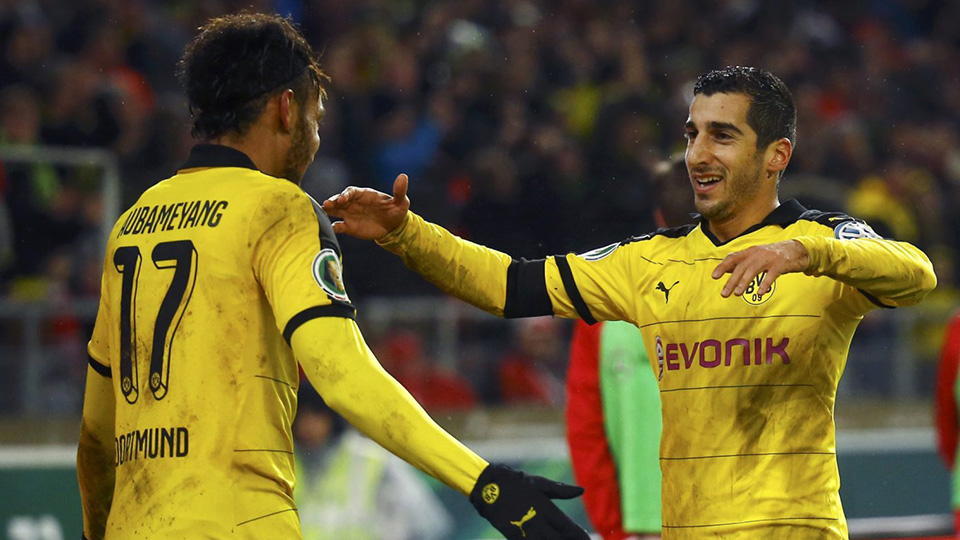 CĐV M.U mơ về mán tái ngộ giữa Aubameyang và Mkhitaryan tại Old Trafford. Ảnh: Internet.