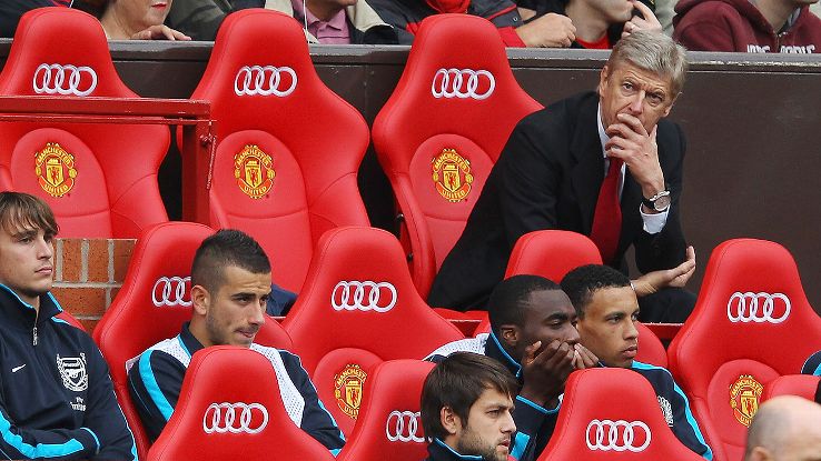 HLV Arsene Wenger sẽ rời Old Trafford với cảm xúc gì? Ảnh: Internet.