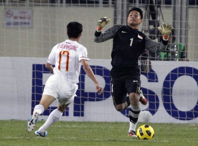 Kinh nghiệm chơi bóng tại Thái Lan sẽ giúp thủ môn Hassan Sunny khắc chế Thái Lan?