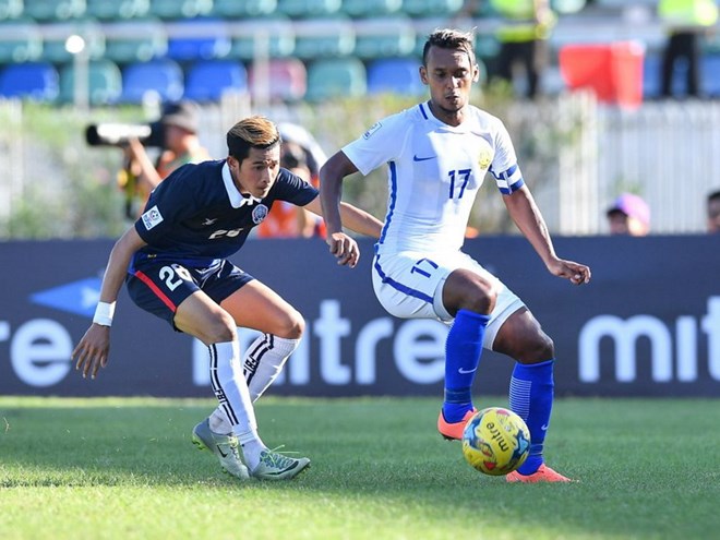 Amri Yahyah (áo trắng) tự tin trước trận Việt Nam-Malaysia ở bảng B AFF Cup 2016. Ảnh: AFF Suzuki Cup.