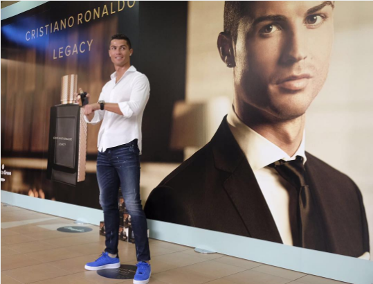 CR7 sở hữu nhóm sản phẩm thuộc Cristiano Ronaldo Legacy (tạm dịch: Di sản của Ronaldo).