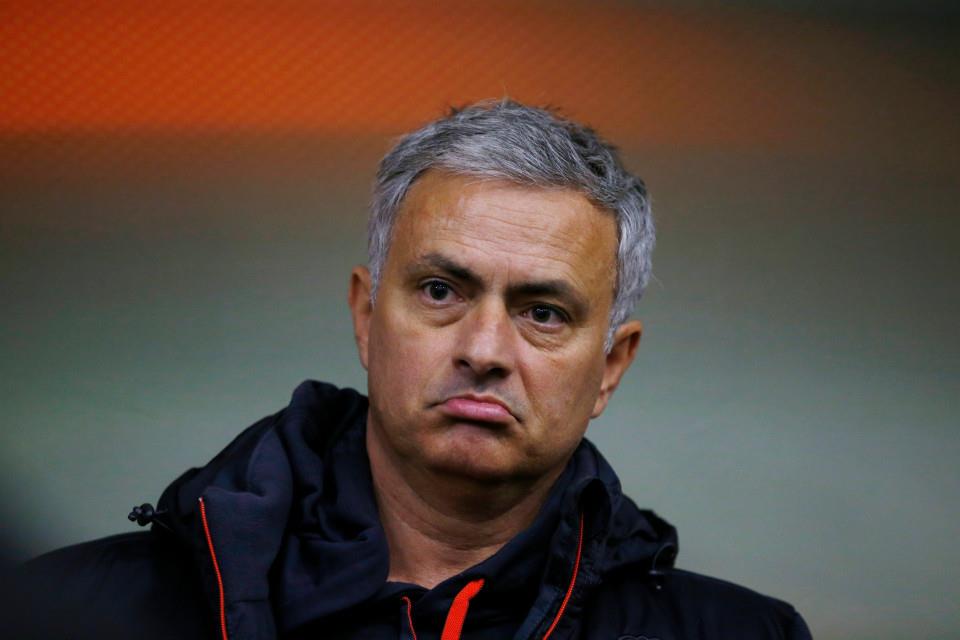 Mourinho muốn sử dụng Rooney là cầu thủ tấn công.