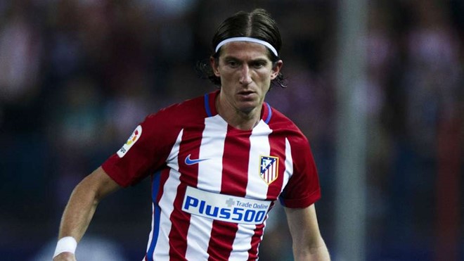 Hậu vệ trái Felipe Luis (Atletico Madrid): Không chỉ đứng đầu La Liga về khoản tắc bóng (37 lần), ngôi sao người Brazil còn nằm trong top những cầu thủ rê bóng tốt nhất với 30 lần làm đối phương bẽ mặt.