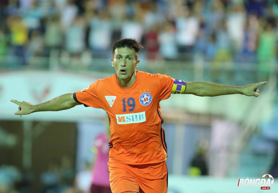 Ngoại binh luôn là lựa chọn hàng đầu trên hàng công của các đội bóng V-League. Ảnh: Hải Nam.