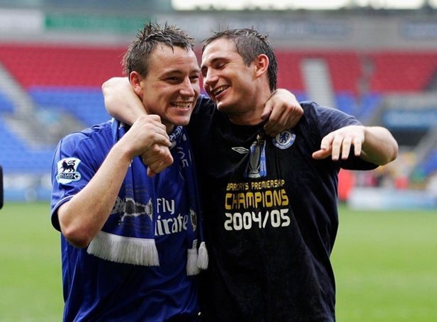 Số bàn thắng của "Người không phổi" tại Ngoại hạng Anh chạm ngưỡng hai chữ số trong 10 mùa giải liên tiếp, từ 2003/04 đến 2012/13.