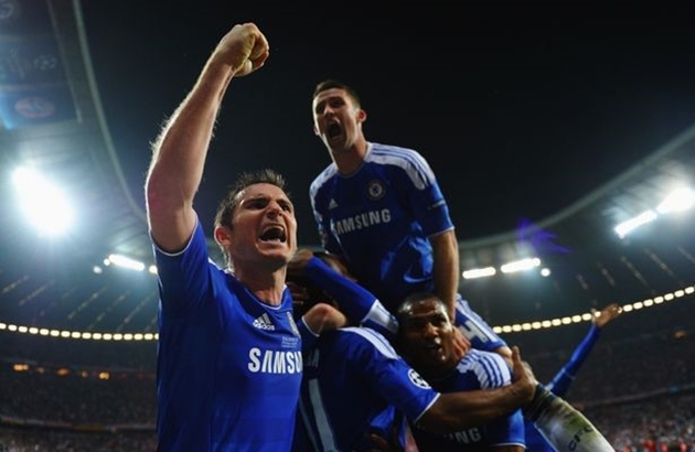 Mùa 2004/05, Lampard kiến tạo cho đồng đội 18 lần. Trong kỷ nguyên của giải đấu bóng đá cao cấp nhất xứ sương mù, chỉ 2 cầu thủ kiến tạo nhiều hơn Lampard là Thierry Henry (20 pha, mùa 2002/03) và Mesut Oezil (19 pha, mùa 2015/16).