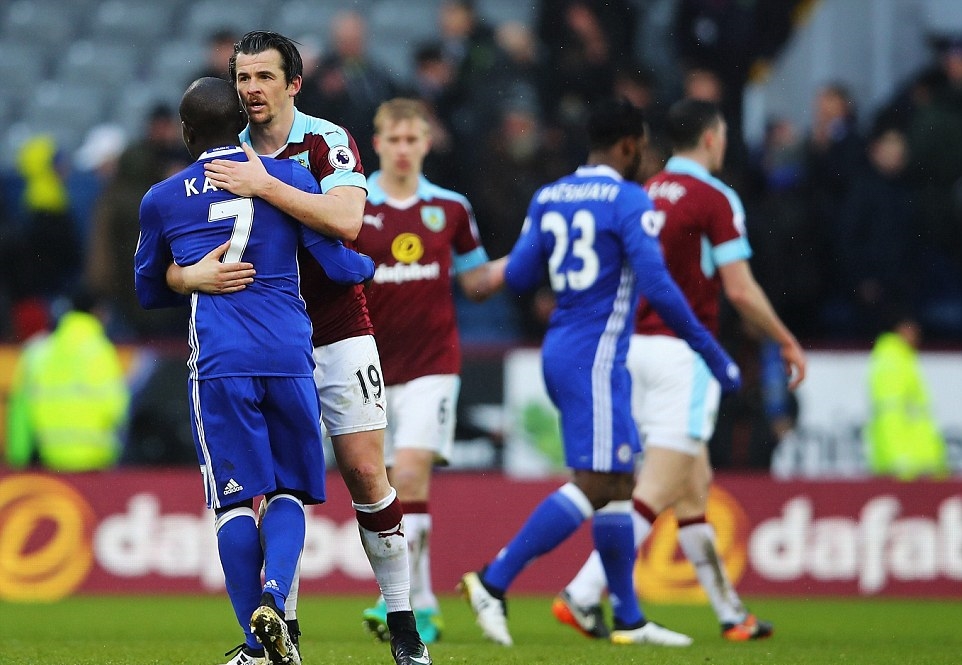 Tuy thế đã không có bàn thắng nào được ghi thêm và tỷ số 1-1 được giữ cho đến hết trận. Ảnh: Daily Mail.