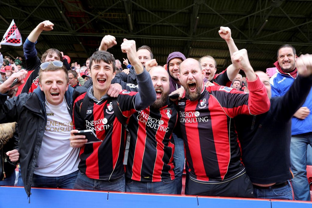 Bournemouth sở hữu lượng fan trung thành nhất khi 57% cổ động viên khẳng định sẵn sàng từ bỏ người yêu để được hòa mình vào dòng người đến sân Dean Court mỗi dịp cuối tuần.