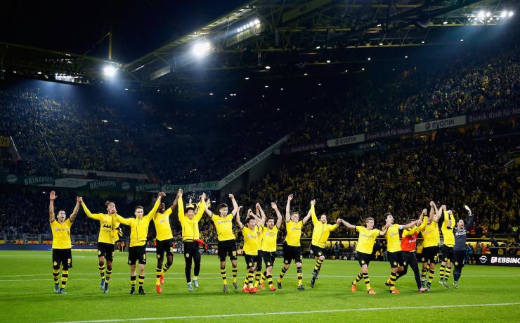 Các cầu thủ Dortmund cần phải chung tay “xây dựng” lại niềm tin người hâm mộ.