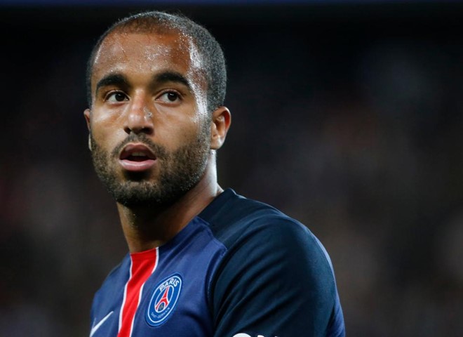 Lucas Moura tiết lộ đồng đội đang tập penalty trước giờ G.