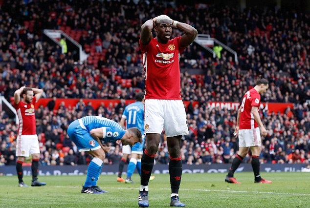 Màn thể hiện của Paul Pogba ở mùa này vẫn chưa xứng với sự kỳ vọng. Ảnh: Daily Mail.
