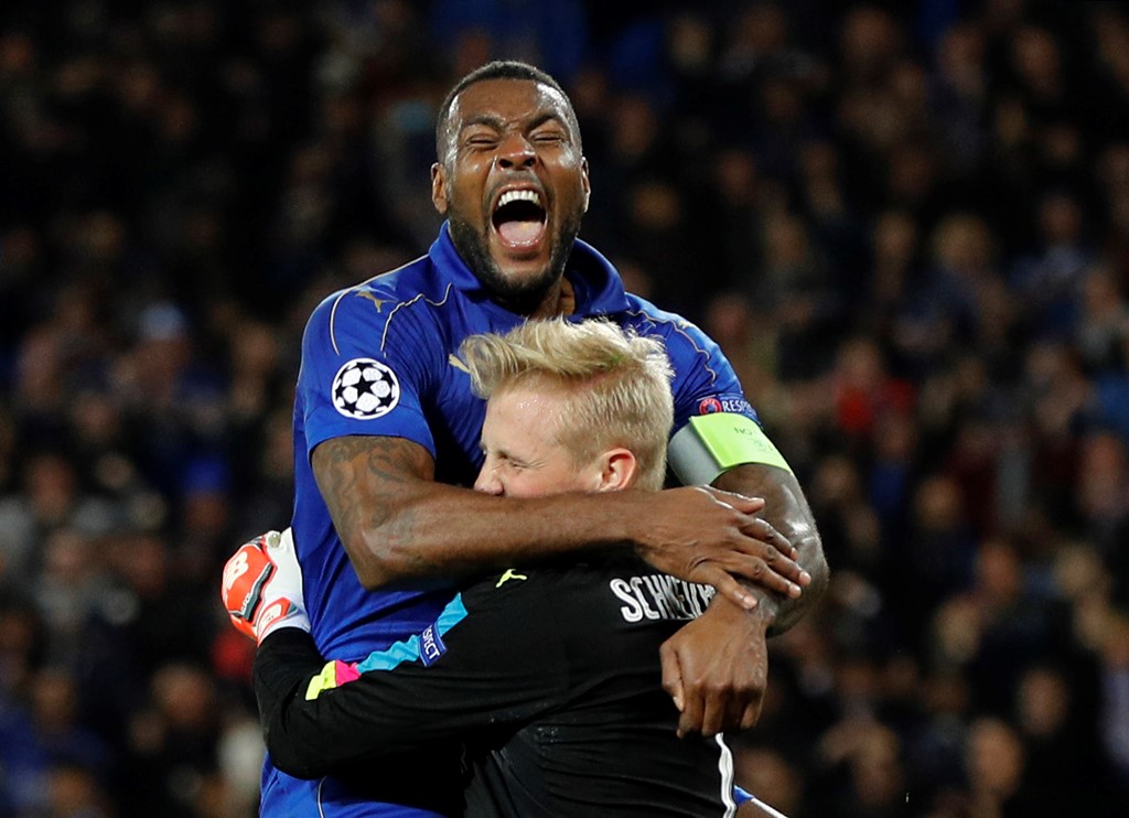 Leicester vào tứ kết Champions League ngay lần đầu dự giải. Đây là thành tích mà chỉ có 4 CLB trong lịch sử có thể làm được (Tottenham, Lazio, Leverkusen và Villarreal). Trong 4 cái tên này, Tàu ngầm vàng sẽ là động lực tinh thần rất lớn với Bầy cáo. Tại Champions League 2005/06, Villarreal đã vào tới bán kết ngay ở lần đầu tiên góp mặt.