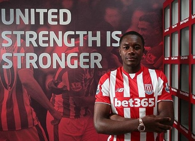 9. Stoke City: Giannelli Imbula (2016 - 18 triệu bảng): Cựu cầu thủ Porto thi đấu khá tốt ở đầu mùa nhưng lại dần mất hút trong giai đoạn nửa sau Premier League. Tính từ đầu năm 2017, Giannelli Imbula mới ra sân 7 phút và nhiều khả năng sẽ bị đẩy đi theo dạng cho mượn trong phiên chợ hè năm nay.