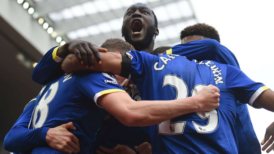 15. Everton - 5.081.134 bảng.