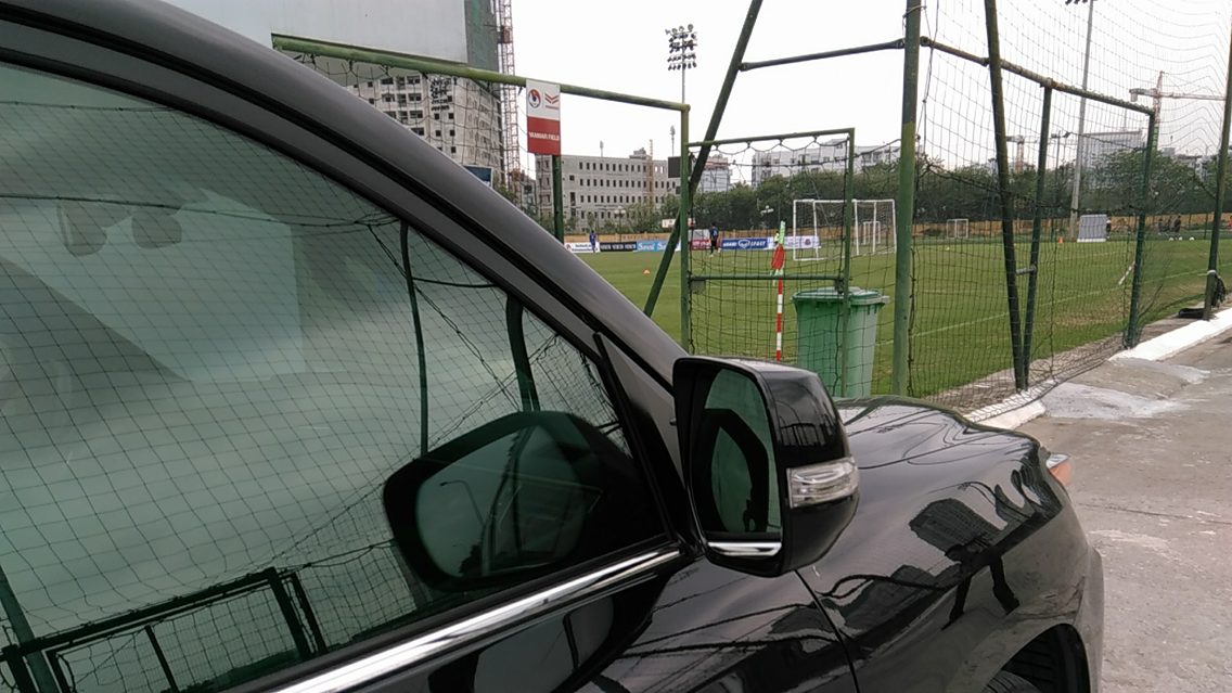 HLV Hữu Thắng bất ngờ xuất hiện trong buổi tập cuối của U20 Việt Nam tại Hà Nội.