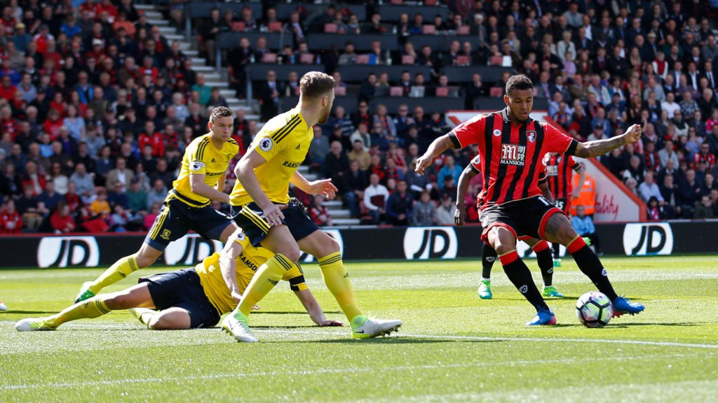 AFC Bournemouth 4-0 Middlesbrough: Chỉ có Romelu Lukaku (14) và Harry Kane (12) ghi nhiều bàn tại Premier League trong năm 2017 hơn Joshua King (11).